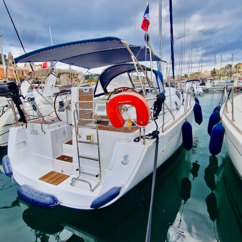 location-bateau-location-voilier-alize-location-oceanis-40-st-mandrier-01